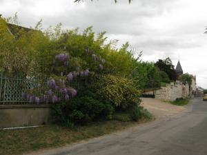 Улица Клода Моне в Живерни, Франция Улица Клода Моне в Живерни, Франция