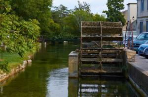 Иль-сюр-ла-Сорг, водяное колесо Водяное колесо, Иль-сюр-ла-Сорг, Прованс, Франция